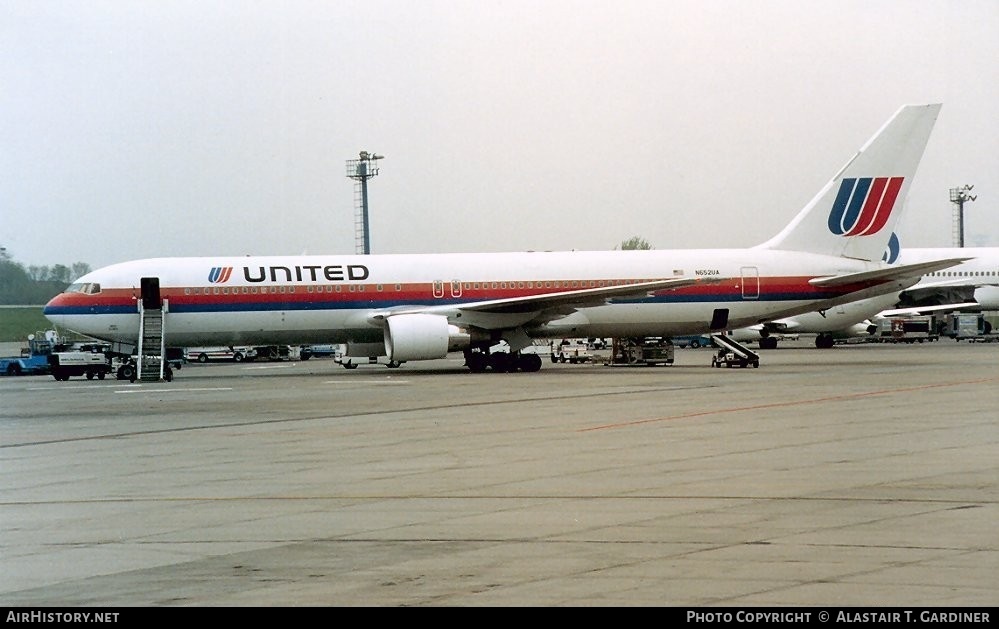 Aircraft Photo of N652UA | Boeing 767-322/ER | United Airlines | AirHistory.net #94451