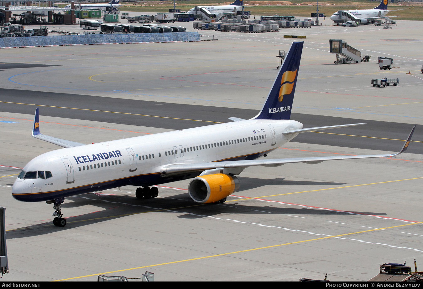 Aircraft Photo of TF-FIY | Boeing 757-256 | Icelandair | AirHistory.net #94499