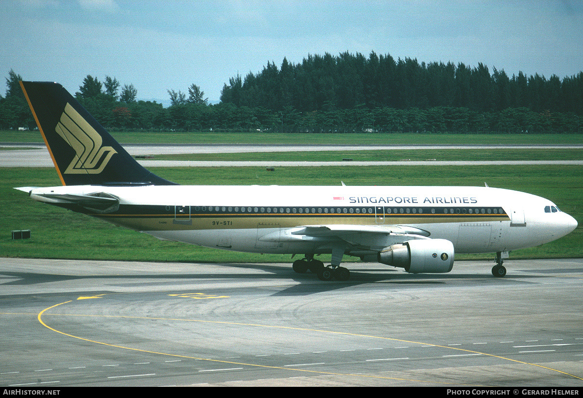 Aircraft Photo of 9V-STI | Airbus A310-222 | Singapore Airlines | AirHistory.net #94634