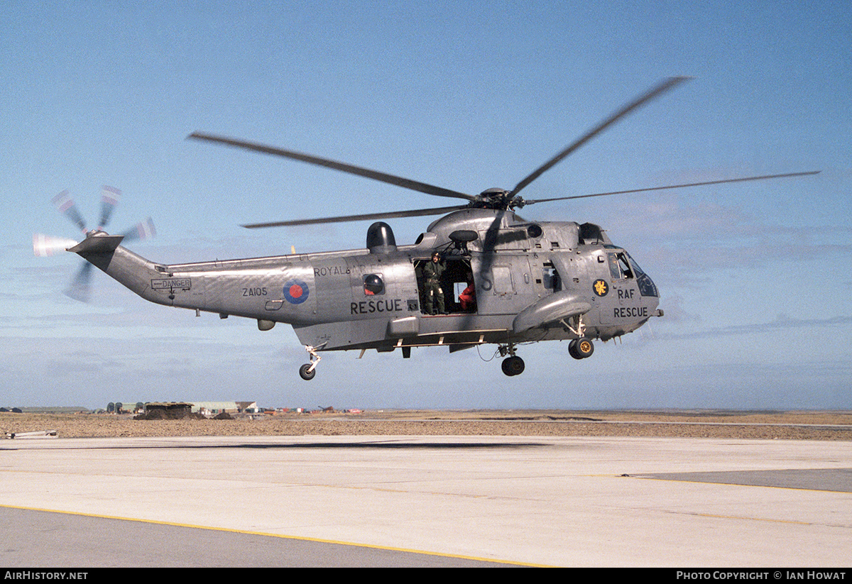 Aircraft Photo of ZA105 | Westland WS-61 Sea King HAR3 | UK - Air Force | AirHistory.net #94640