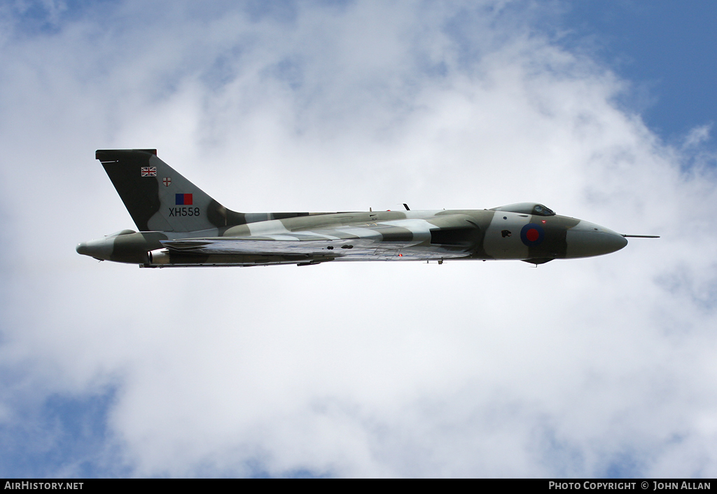 Aircraft Photo of G-VLCN / XH558 | Avro 698 Vulcan B.2 | UK - Air Force | AirHistory.net #94702