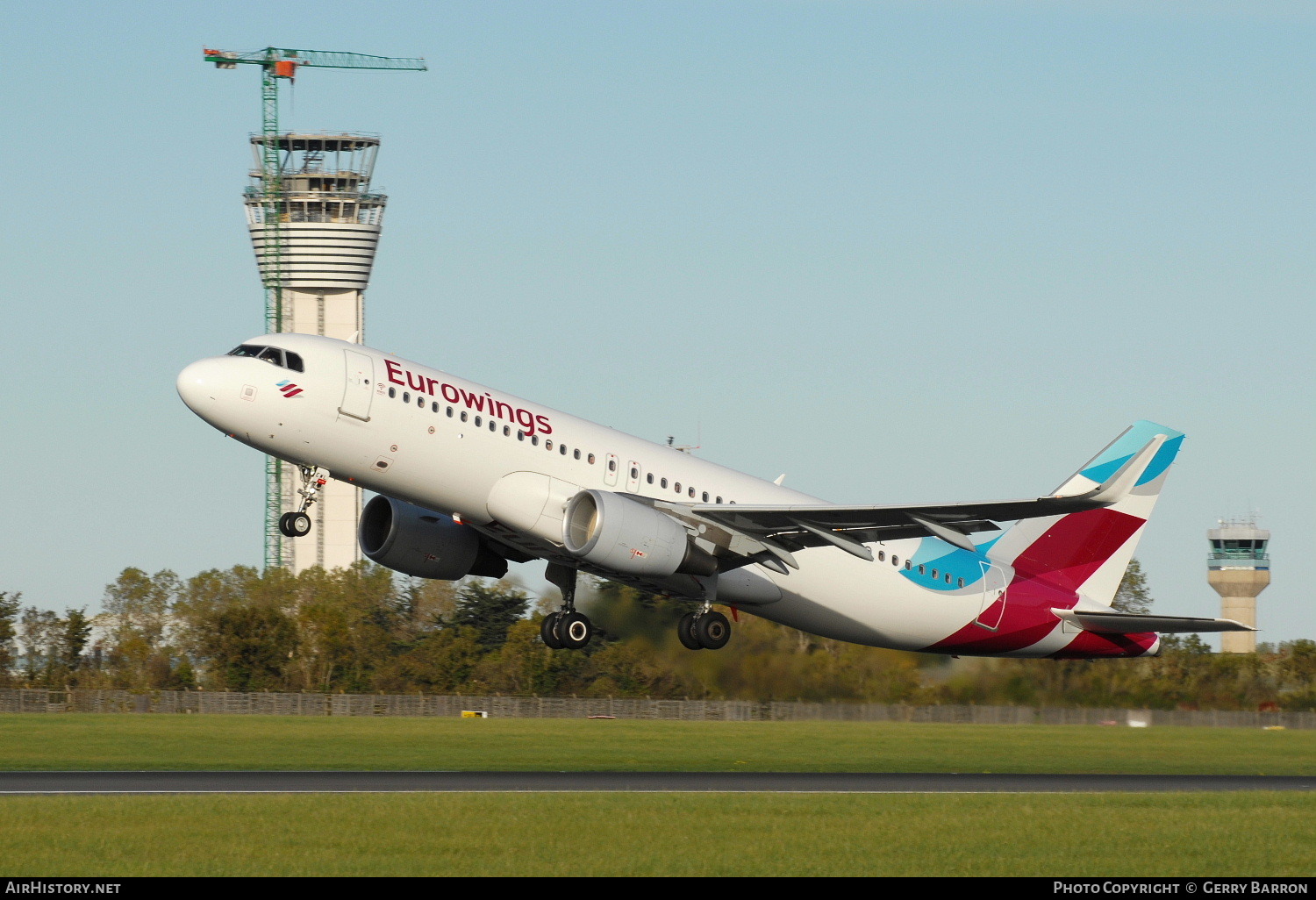 Aircraft Photo of D-AEWL | Airbus A320-214 | Eurowings | AirHistory.net #94714