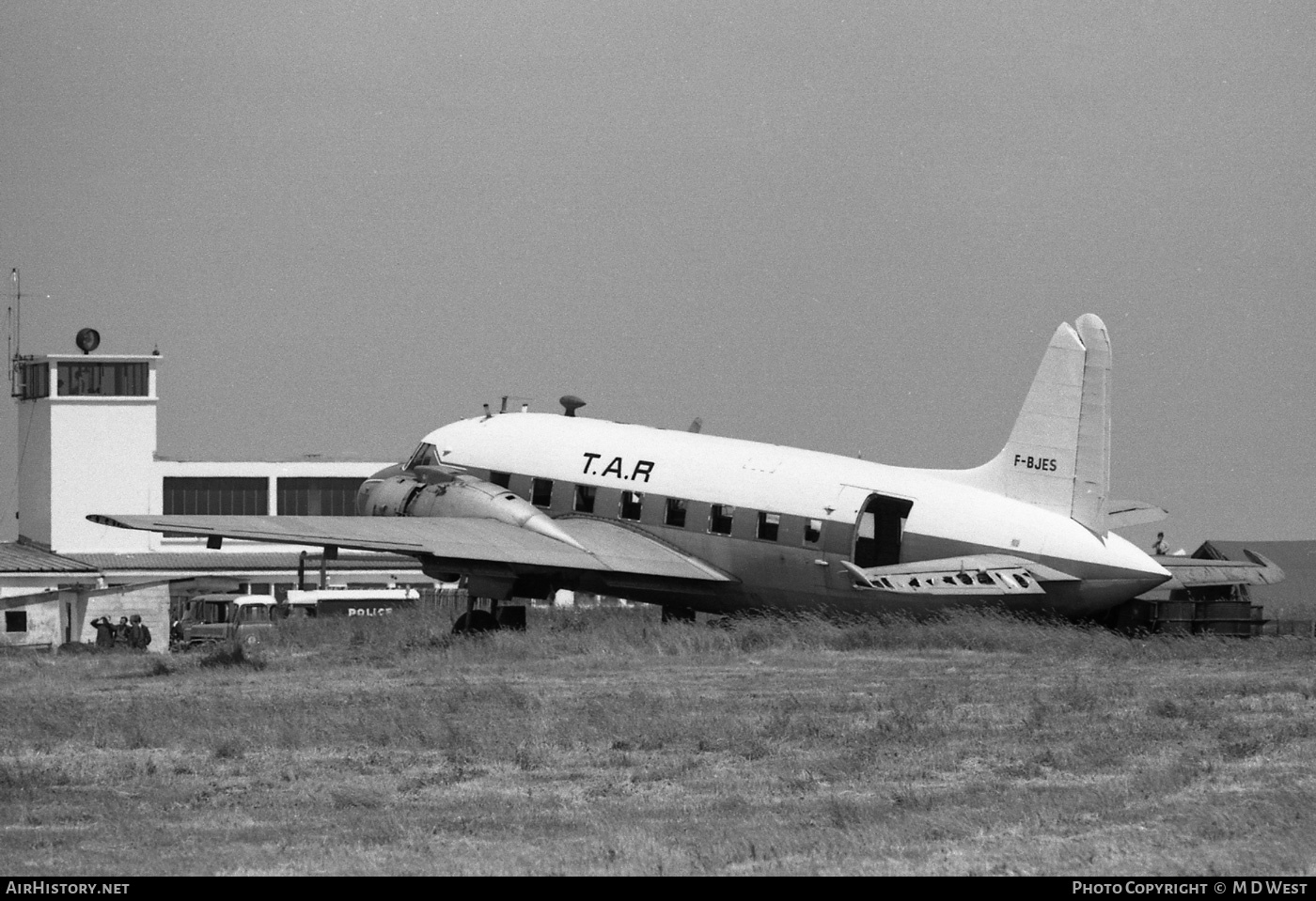 Aircraft Photo of F-BJES | Vickers 616 Viking 1B | Transports Aeriens Réunis - TAR | AirHistory.net #94769