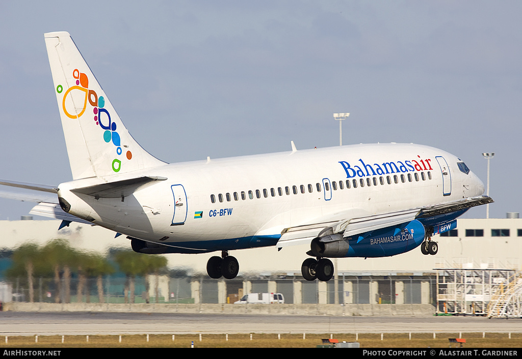 Aircraft Photo of C6-BFW | Boeing 737-2K5/Adv | Bahamasair | AirHistory.net #94776
