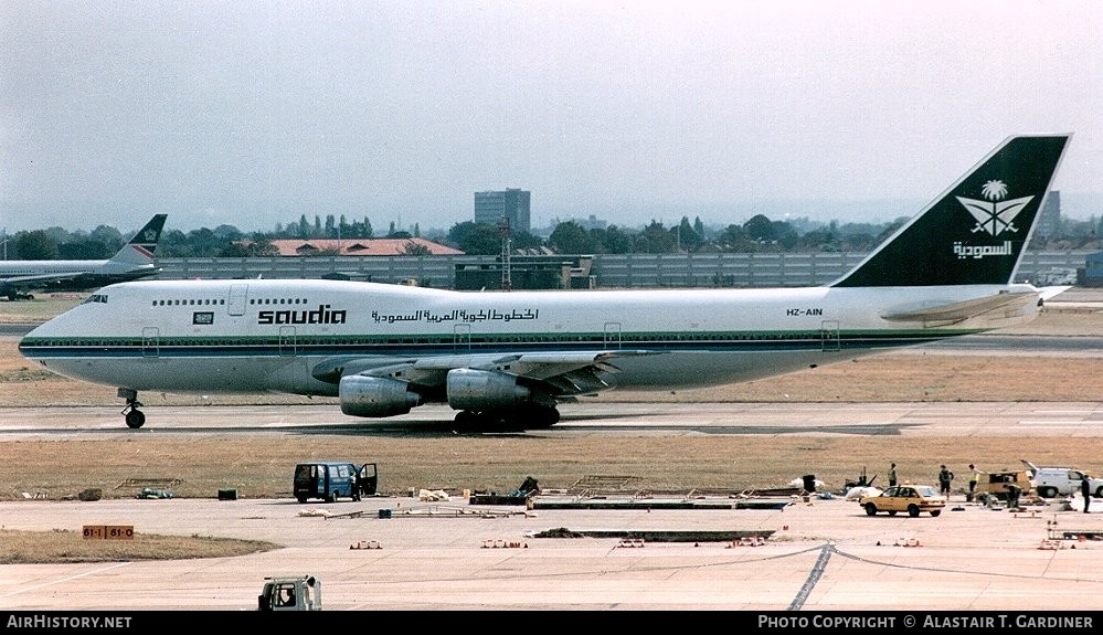 Aircraft Photo of HZ-AIN | Boeing 747-368 | Saudia - Saudi Arabian Airlines | AirHistory.net #94856