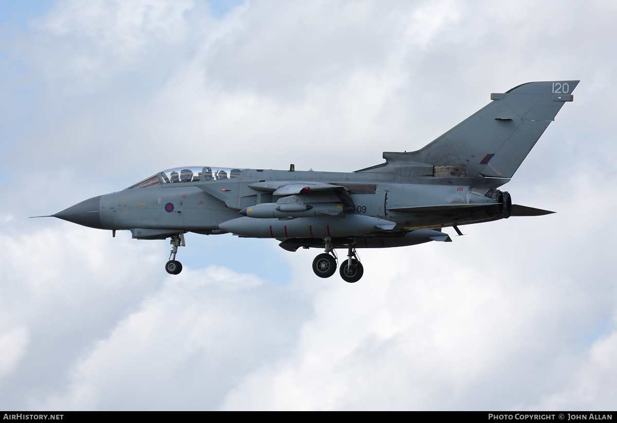 Aircraft Photo of ZG709 | Panavia Tornado GR4A | UK - Air Force | AirHistory.net #94974