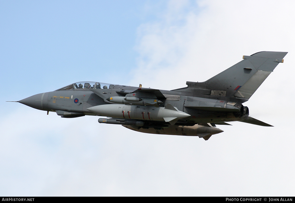 Aircraft Photo of ZA559 | Panavia Tornado GR4 | UK - Air Force | AirHistory.net #94999