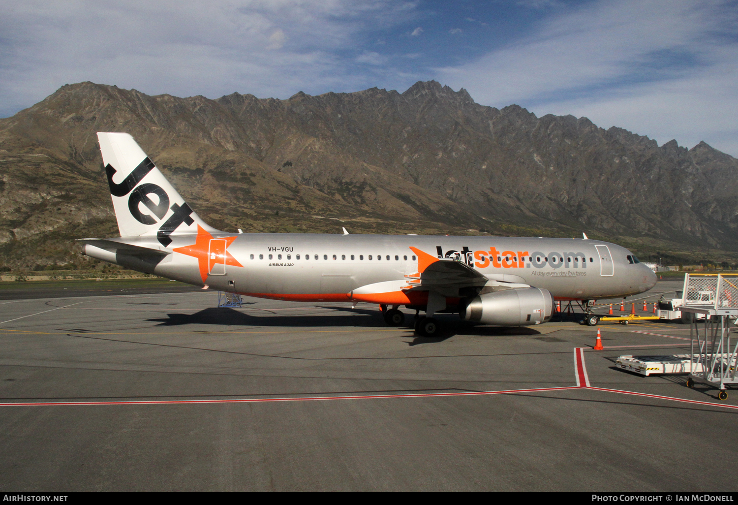 Aircraft Photo of VH-VGU | Airbus A320-232 | Jetstar Airways | AirHistory.net #95069