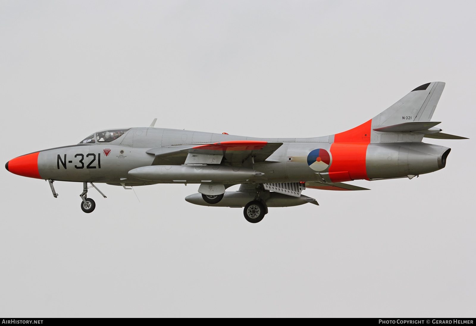 Aircraft Photo of G-BWGL / N-321 | Hawker Hunter T8C | Netherlands - Air Force | AirHistory.net #95109