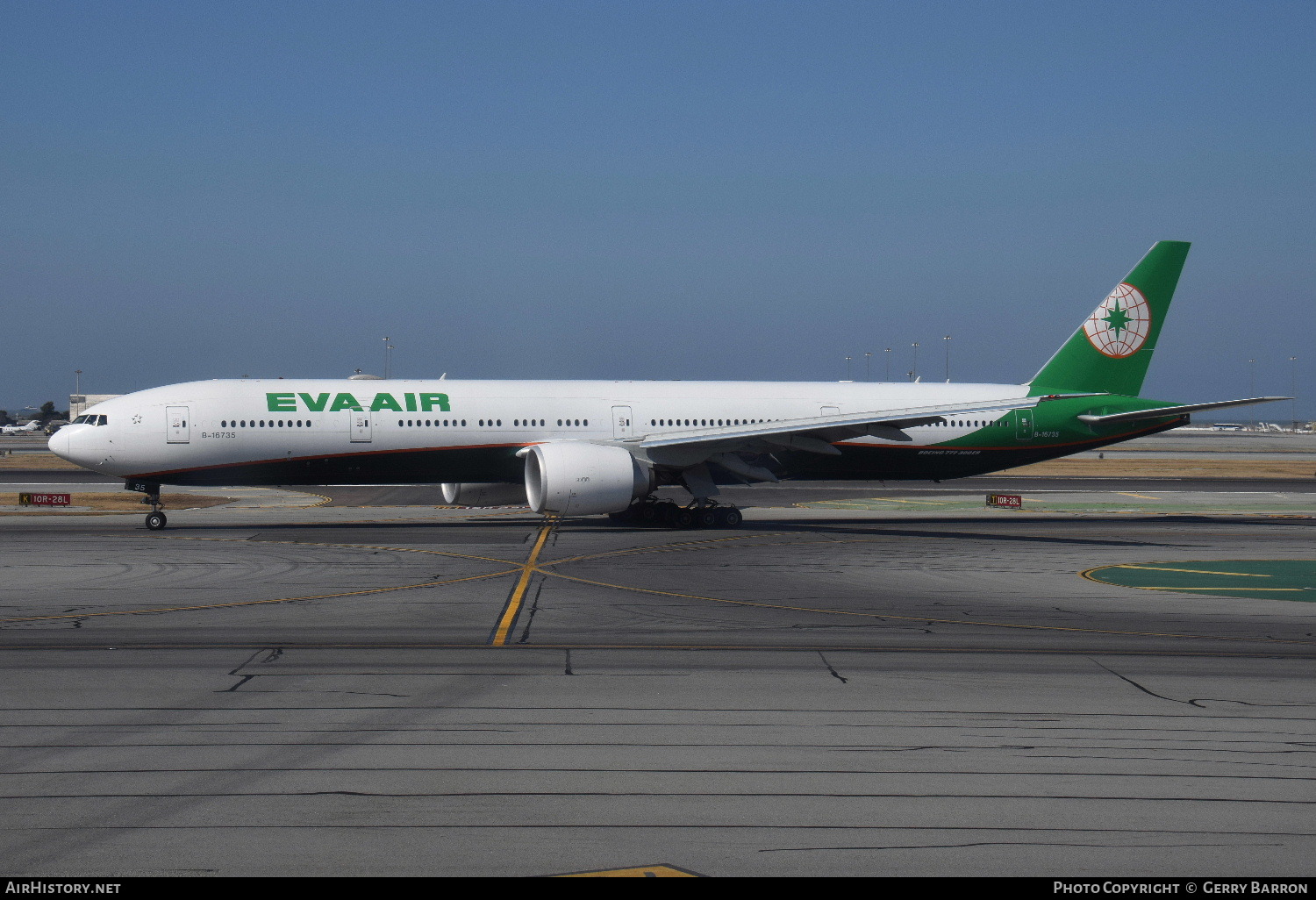 Aircraft Photo of B-16735 | Boeing 777-300/ER | EVA Air | AirHistory.net #95572