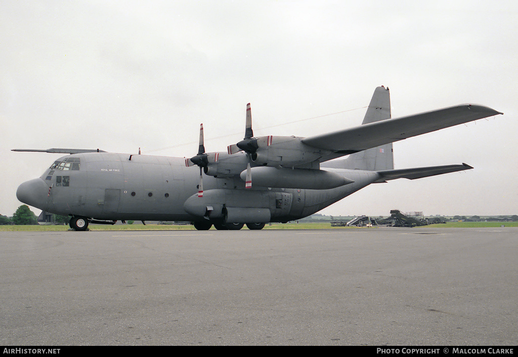 Aircraft Photo of XV211 | Lockheed C-130K Hercules C1P (L-382) | UK - Air Force | AirHistory.net #95643