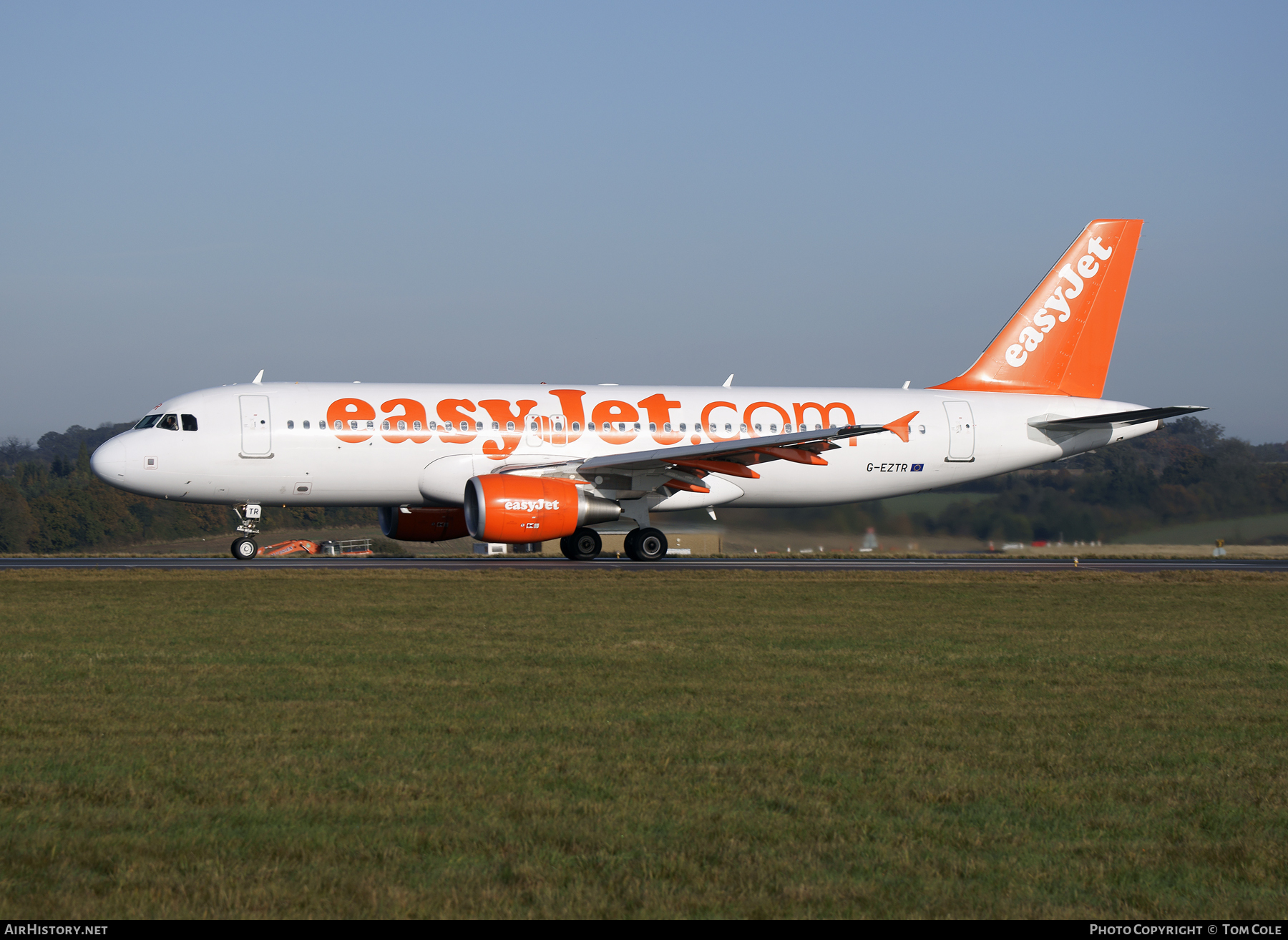 Aircraft Photo of G-EZTR | Airbus A320-214 | EasyJet | AirHistory.net #95750