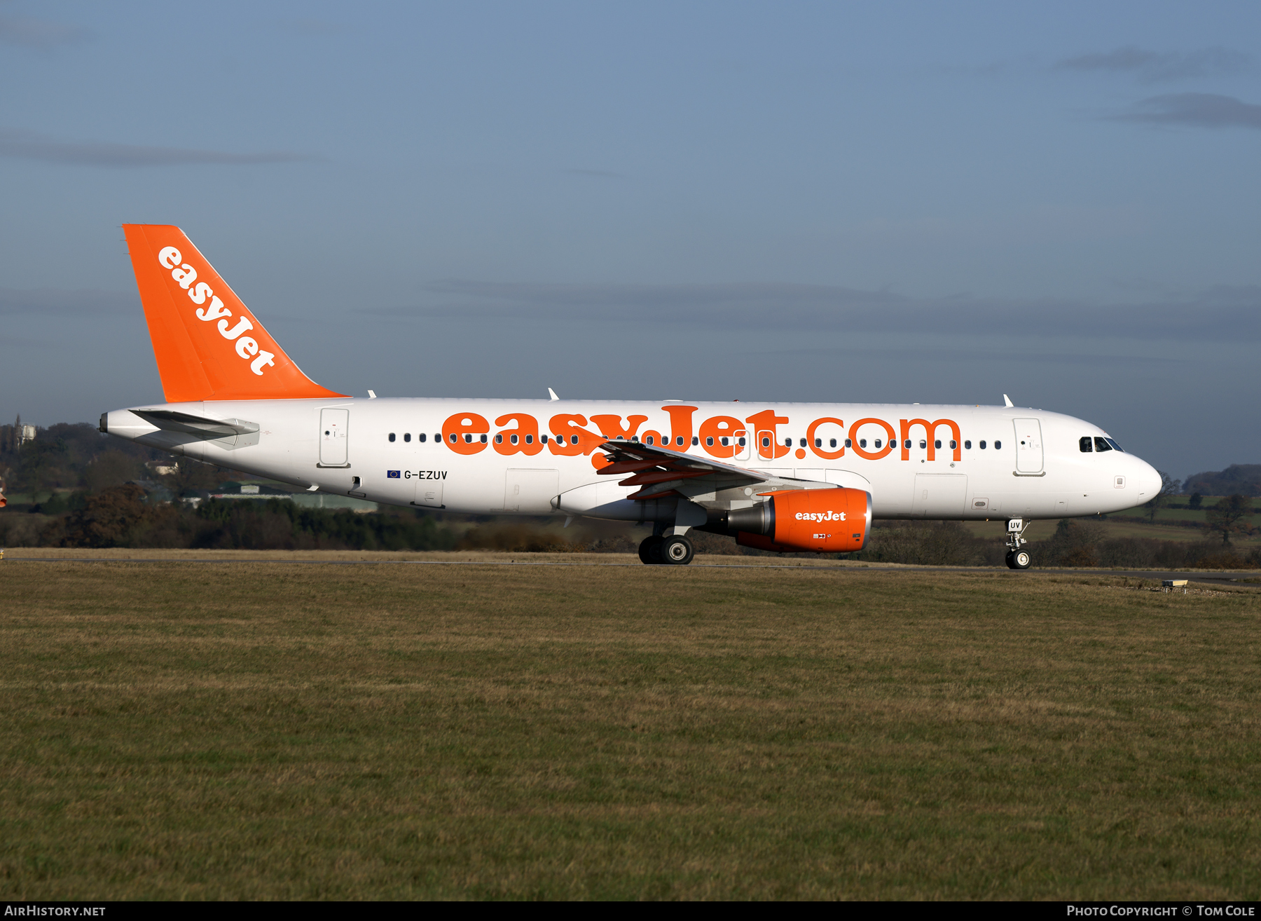 Aircraft Photo of G-EZUV | Airbus A320-214 | AirHistory.net #95768