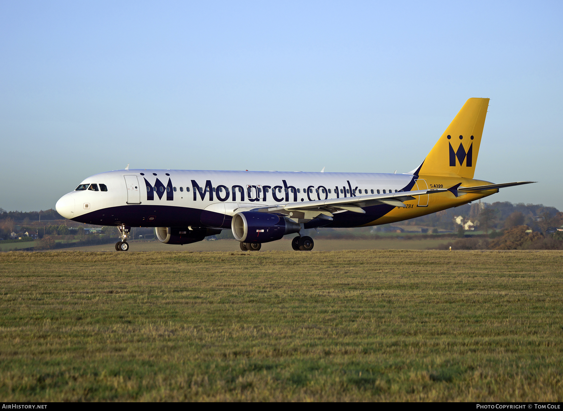Aircraft Photo of G-OZBX | Airbus A320-214 | Monarch Airlines | AirHistory.net #95775