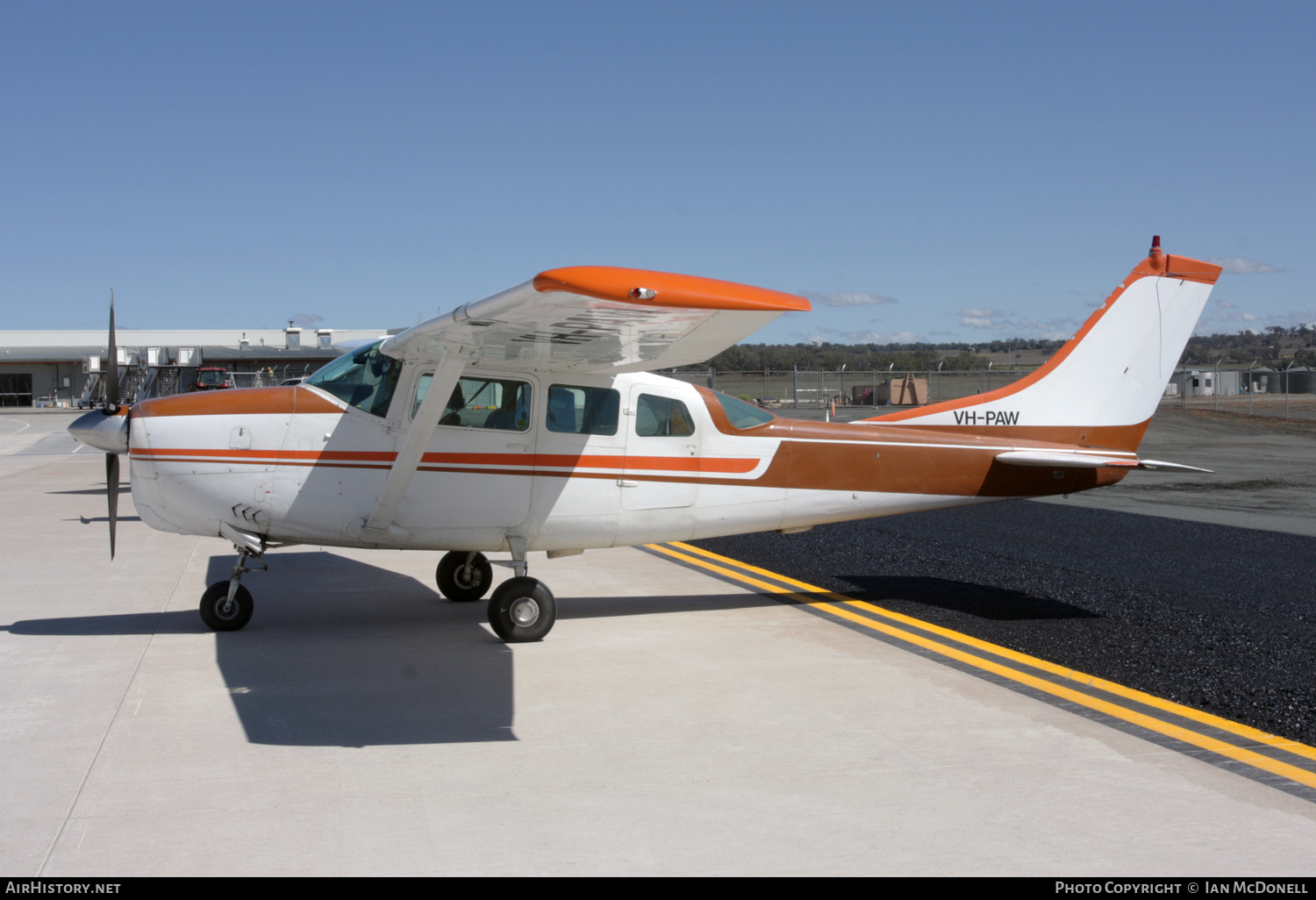 Aircraft Photo of VH-PAW | Cessna 210-5A | AirHistory.net #95805