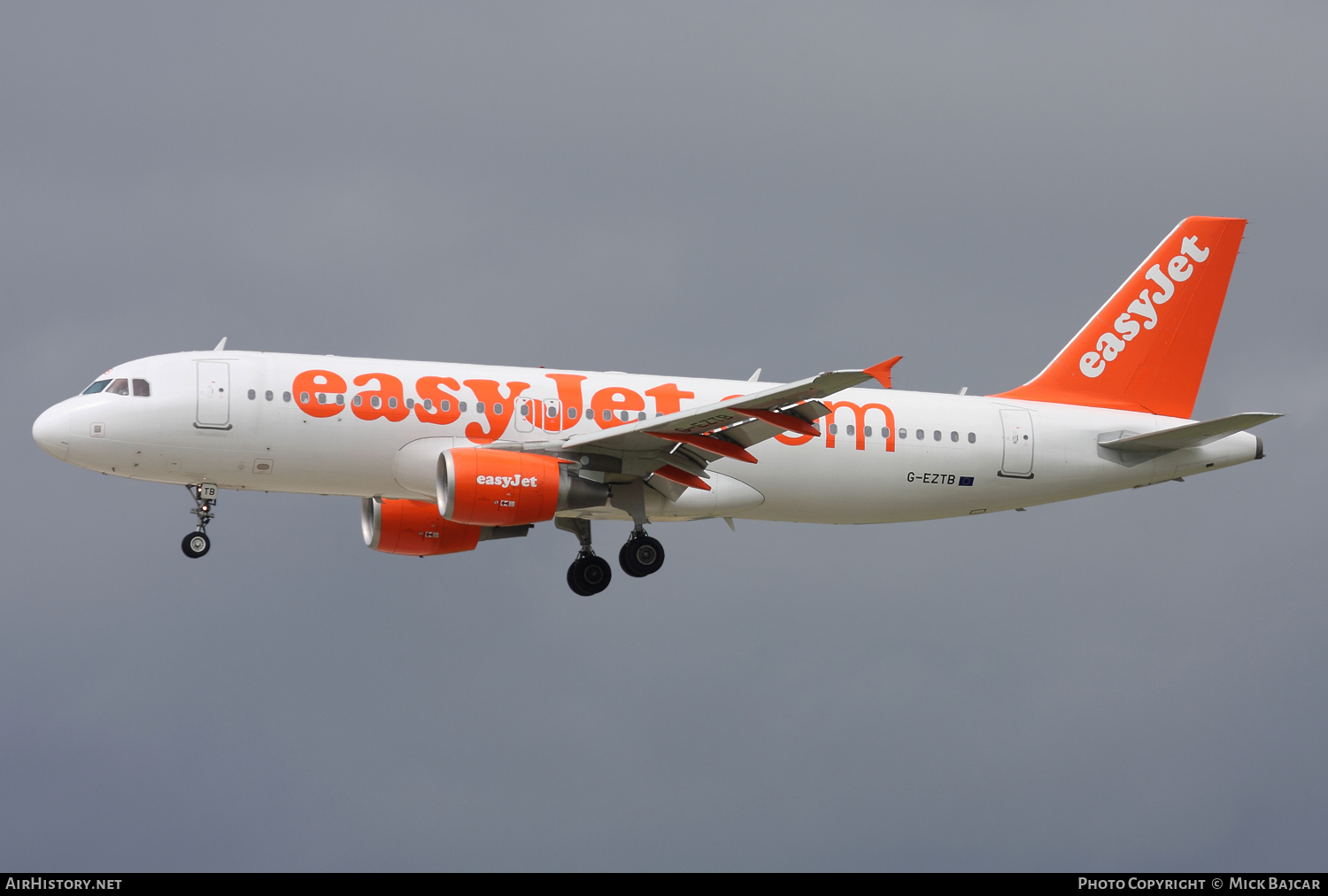 Aircraft Photo of G-EZTB | Airbus A320-214 | EasyJet | AirHistory.net #95973