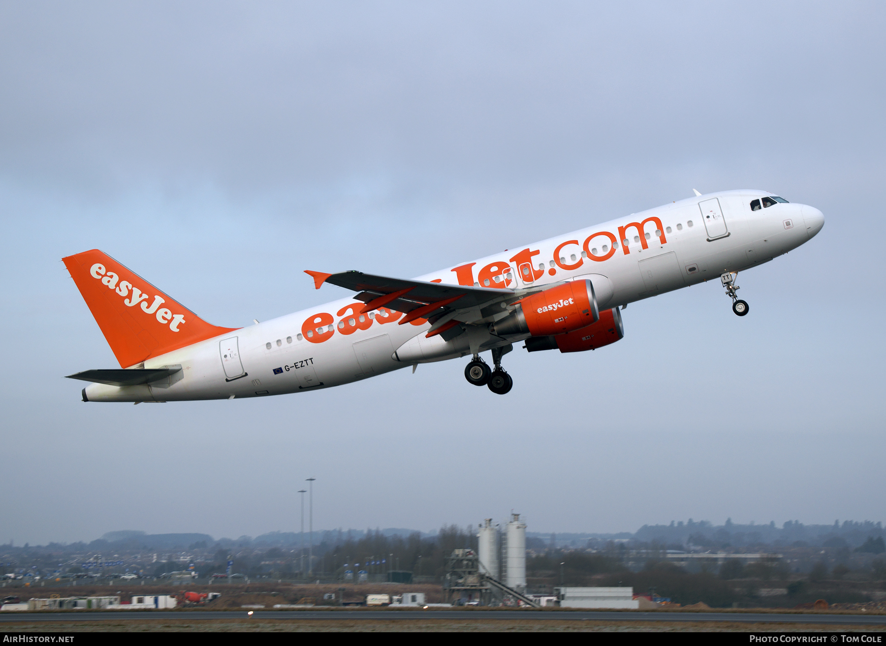 Aircraft Photo of G-EZTT | Airbus A320-214 | EasyJet | AirHistory.net #96086