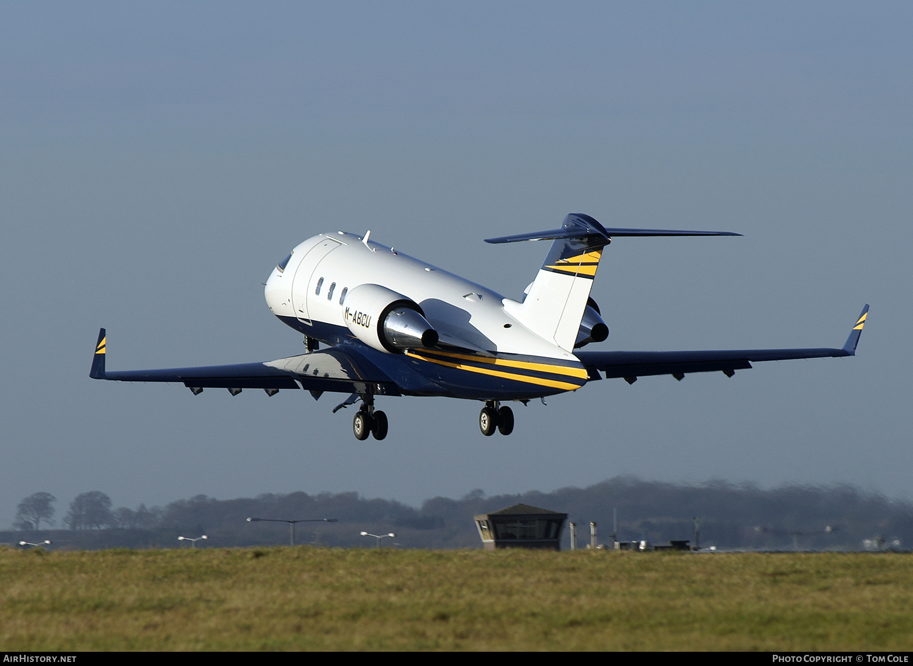 Aircraft Photo of M-ABCU | Bombardier Challenger 605 (CL-600-2B16) | AirHistory.net #96116