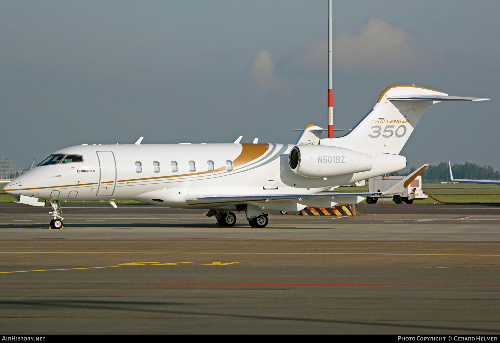 Aircraft Photo of N501BZ | Bombardier Challenger 350 (BD-100-1A10) | Bombardier | AirHistory.net #96481