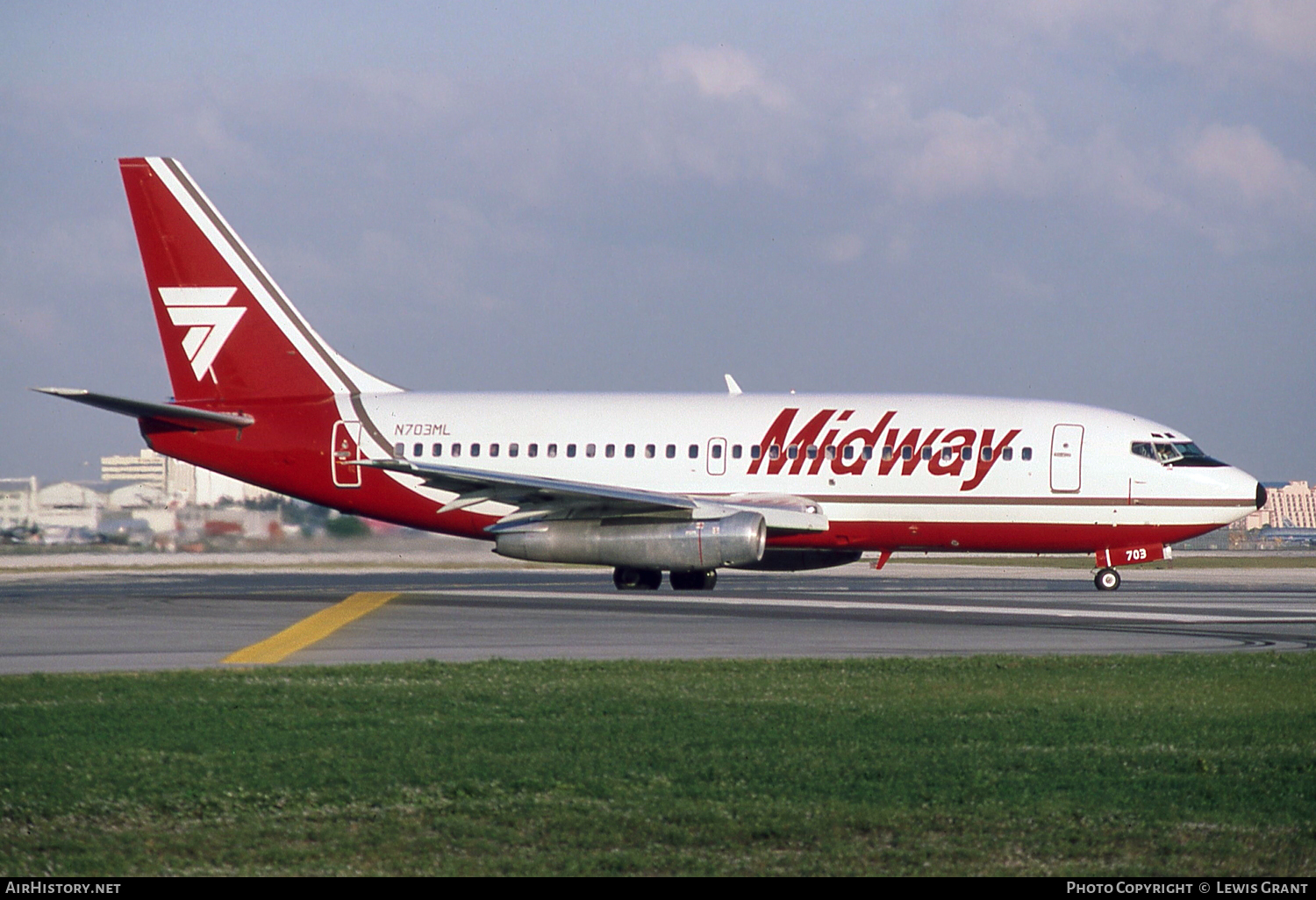 Aircraft Photo of N703ML | Boeing 737-2T4/Adv | Midway Airlines | AirHistory.net #96540