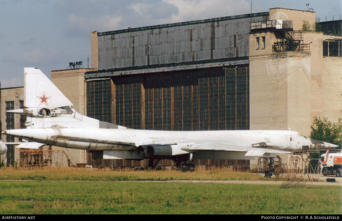Aircraft Photo of No Reg | Tupolev Tu-160 | Russia - Air Force | AirHistory.net #96629