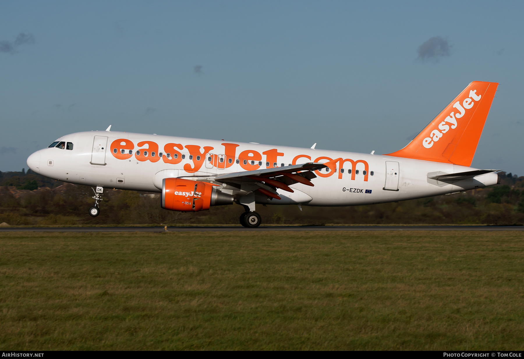 Aircraft Photo of G-EZDK | Airbus A319-111 | EasyJet | AirHistory.net #96692