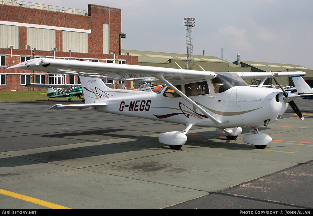 Aircraft Photo of G-MEGS | Cessna 172S Skyhawk SP | Cambridge Aero Club | AirHistory.net #96734