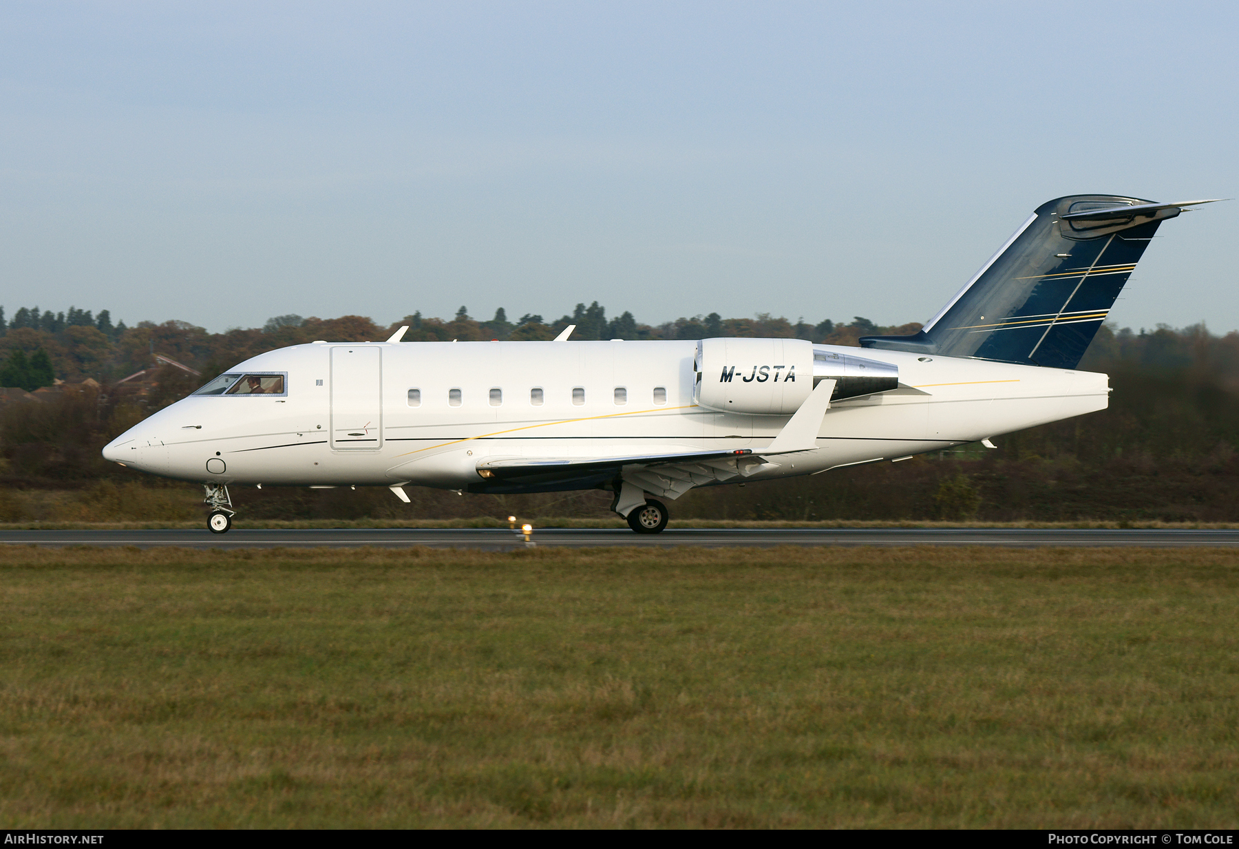 Aircraft Photo of M-JSTA | Canadair Challenger 604 (CL-600-2B16) | AirHistory.net #96838