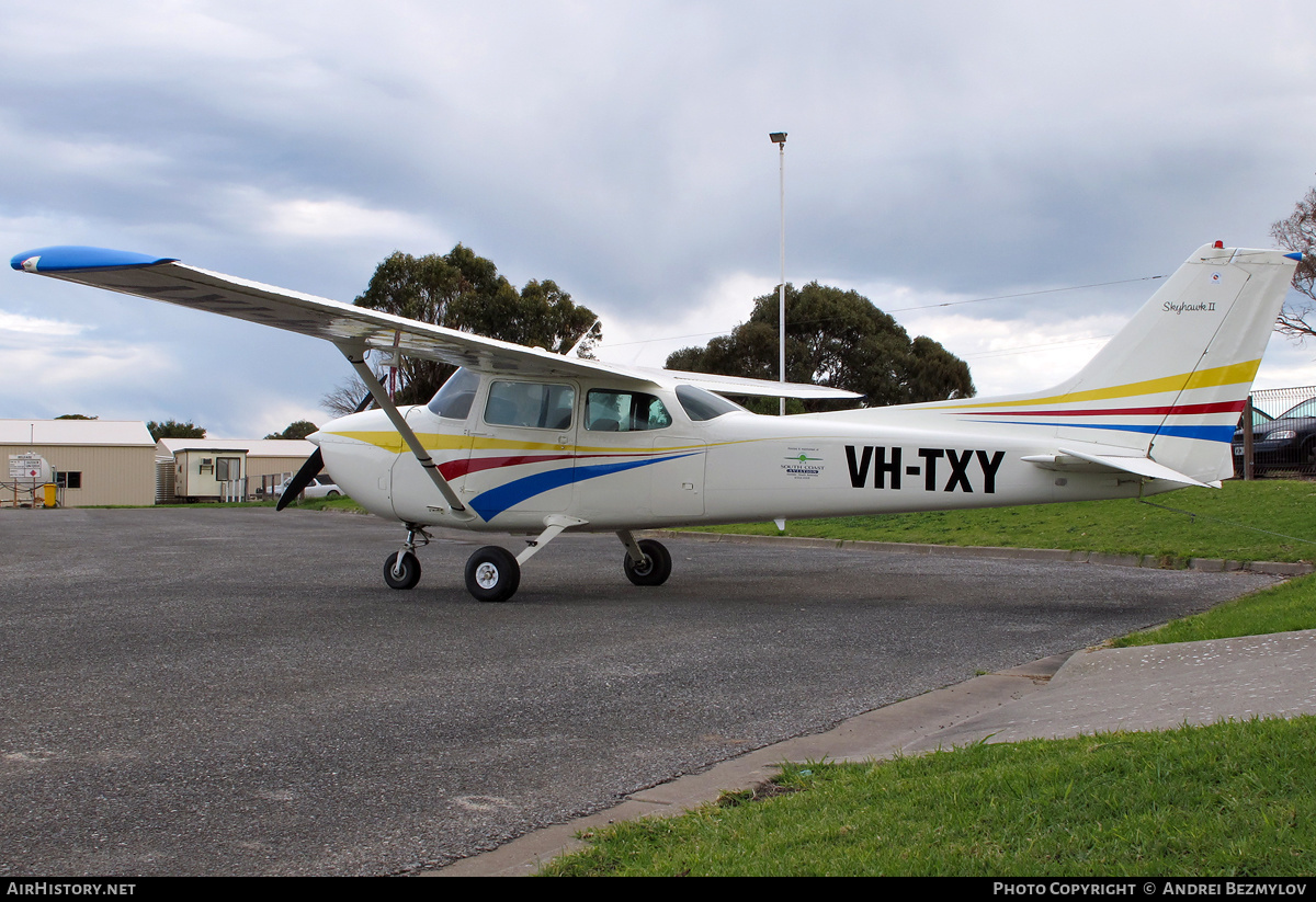Aircraft Photo of VH-TXY | Cessna 172N Skyhawk 100 II | South Coast Aviation | AirHistory.net #96991