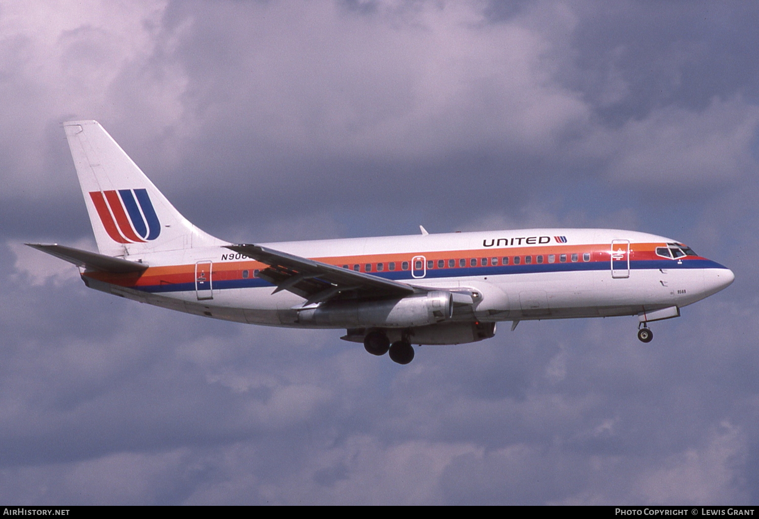 Aircraft Photo of N9069U | Boeing 737-222 | United Airlines | AirHistory.net #97009