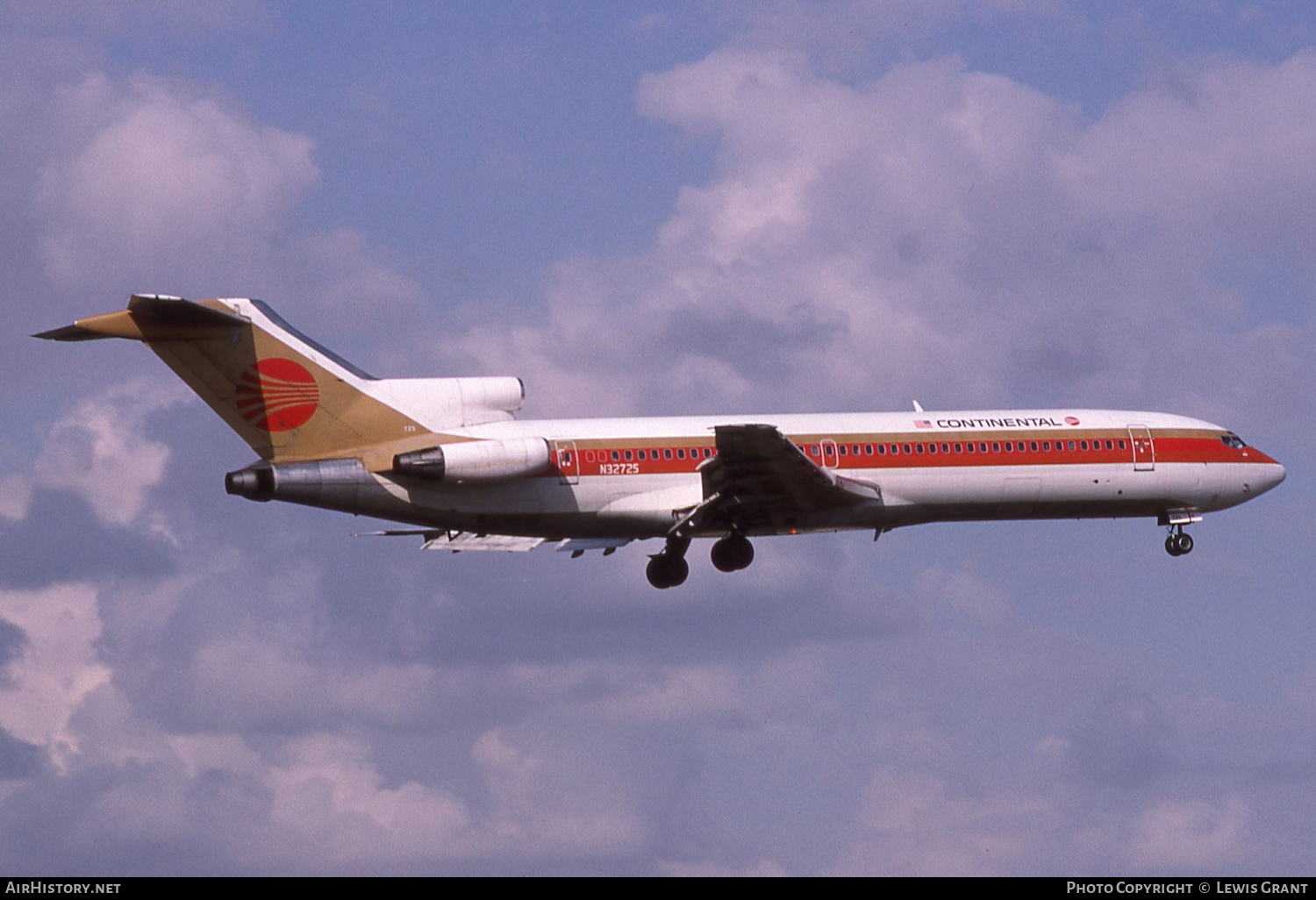 Aircraft Photo of N32725 | Boeing 727-224 | Continental Airlines | AirHistory.net #97047
