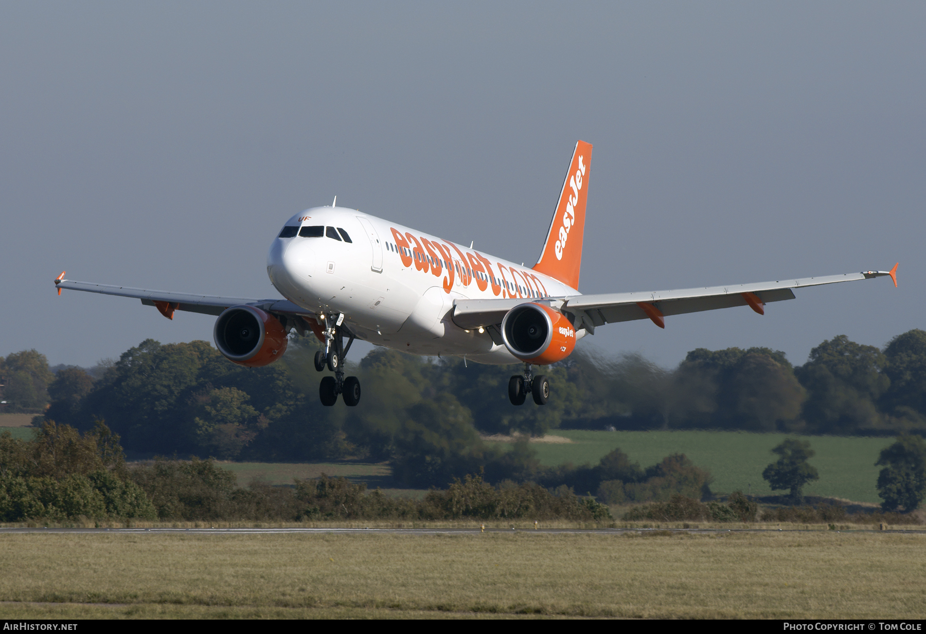 Aircraft Photo of G-EZUF | Airbus A320-214 | EasyJet | AirHistory.net #97166