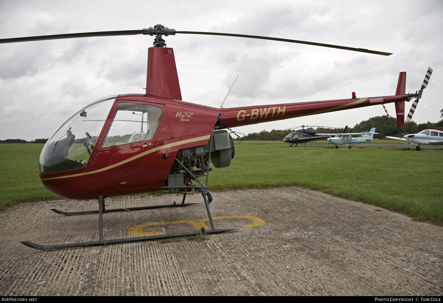 Aircraft Photo of G-BWTH | Robinson R-22 Beta | AirHistory.net #97344