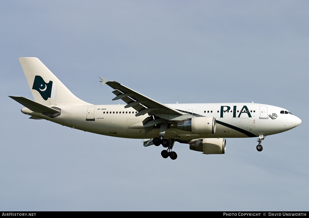 Aircraft Photo of AP-BGQ | Airbus A310-325/ET | Pakistan International Airlines - PIA | AirHistory.net #97556