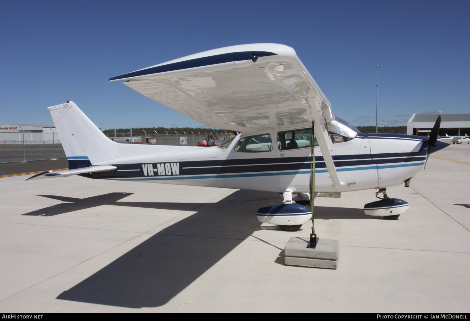 Aircraft Photo of VH-MOW | Cessna 172N Skyhawk II | AirHistory.net #97699