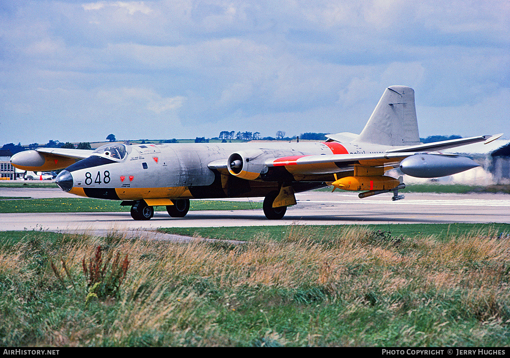 Aircraft Photo of WK142 | English Electric Canberra TT18 | UK - Navy | AirHistory.net #98168