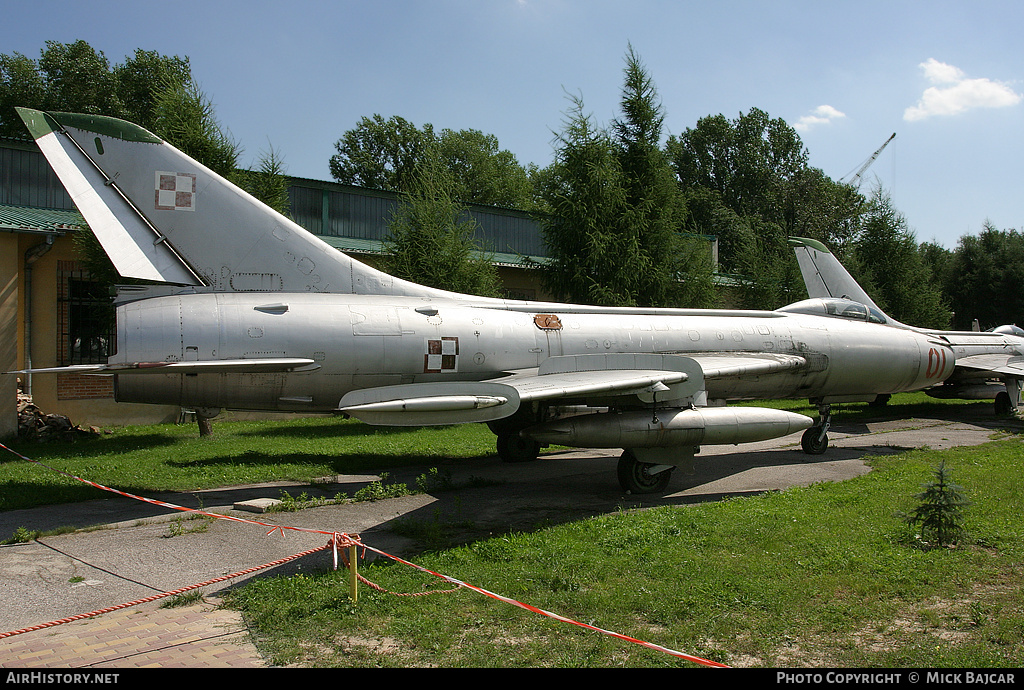 Aircraft Photo of 01 | Sukhoi Su-7BM | Poland - Air Force | AirHistory.net #98267