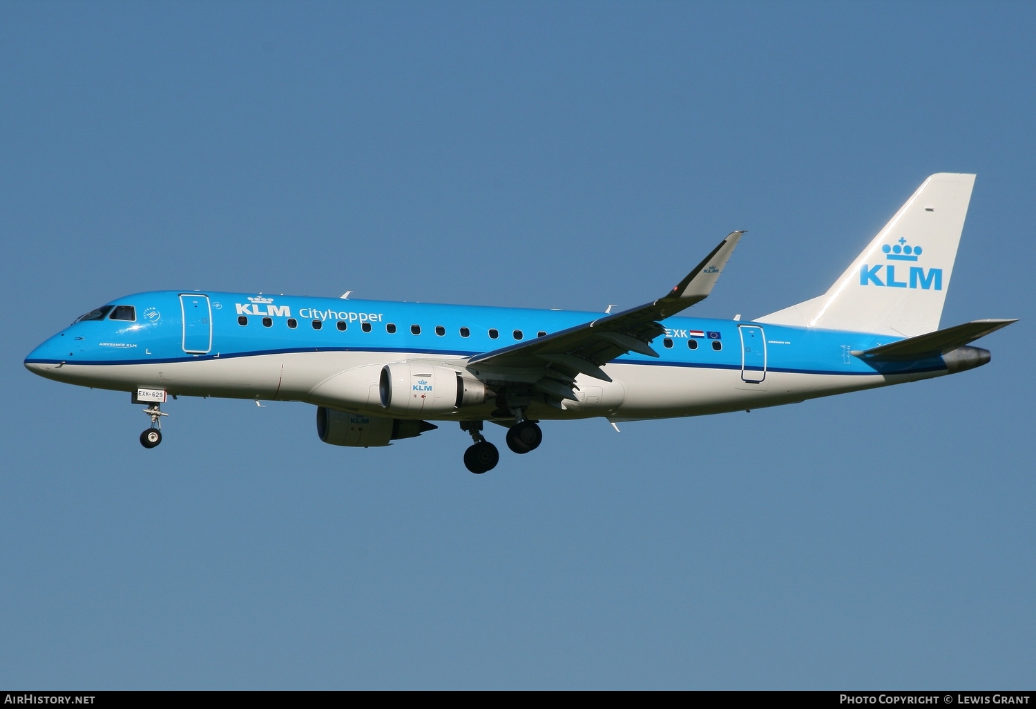 Aircraft Photo of PH-EXK | Embraer 175STD (ERJ-170-200STD) | KLM Cityhopper | AirHistory.net #98316