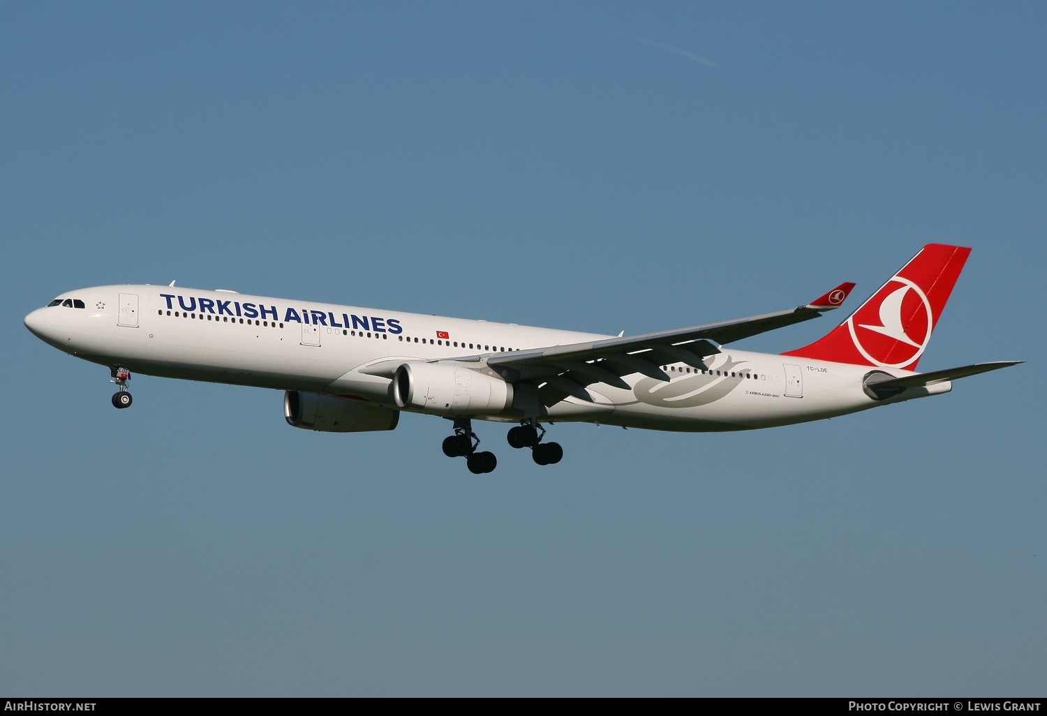 Aircraft Photo of TC-LOE | Airbus A330-343E | Turkish Airlines | AirHistory.net #98486