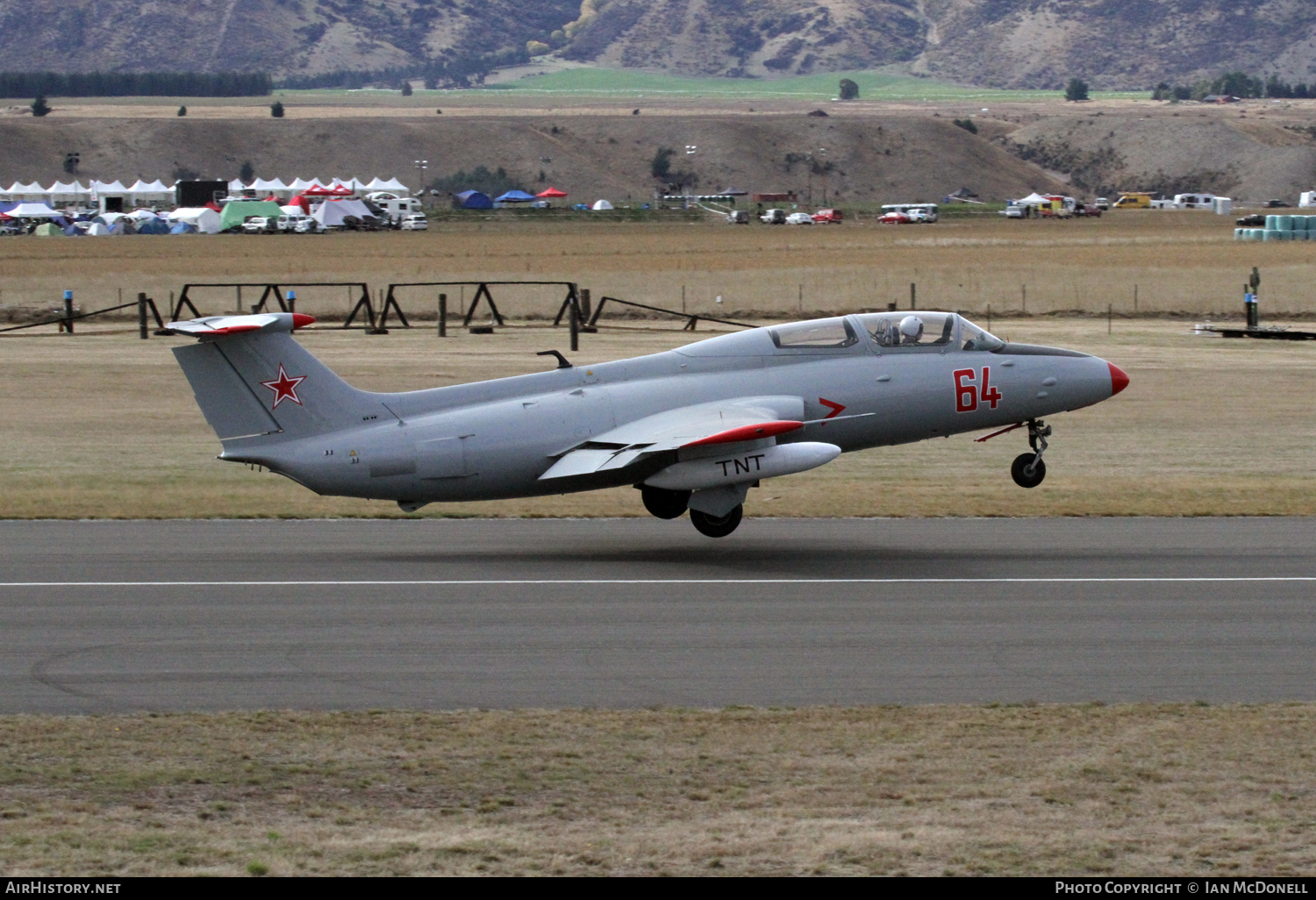 Aircraft Photo of ZK-SSU / 64 red | Aero L-29 Delfin | Soviet Union - Air Force | AirHistory.net #98532