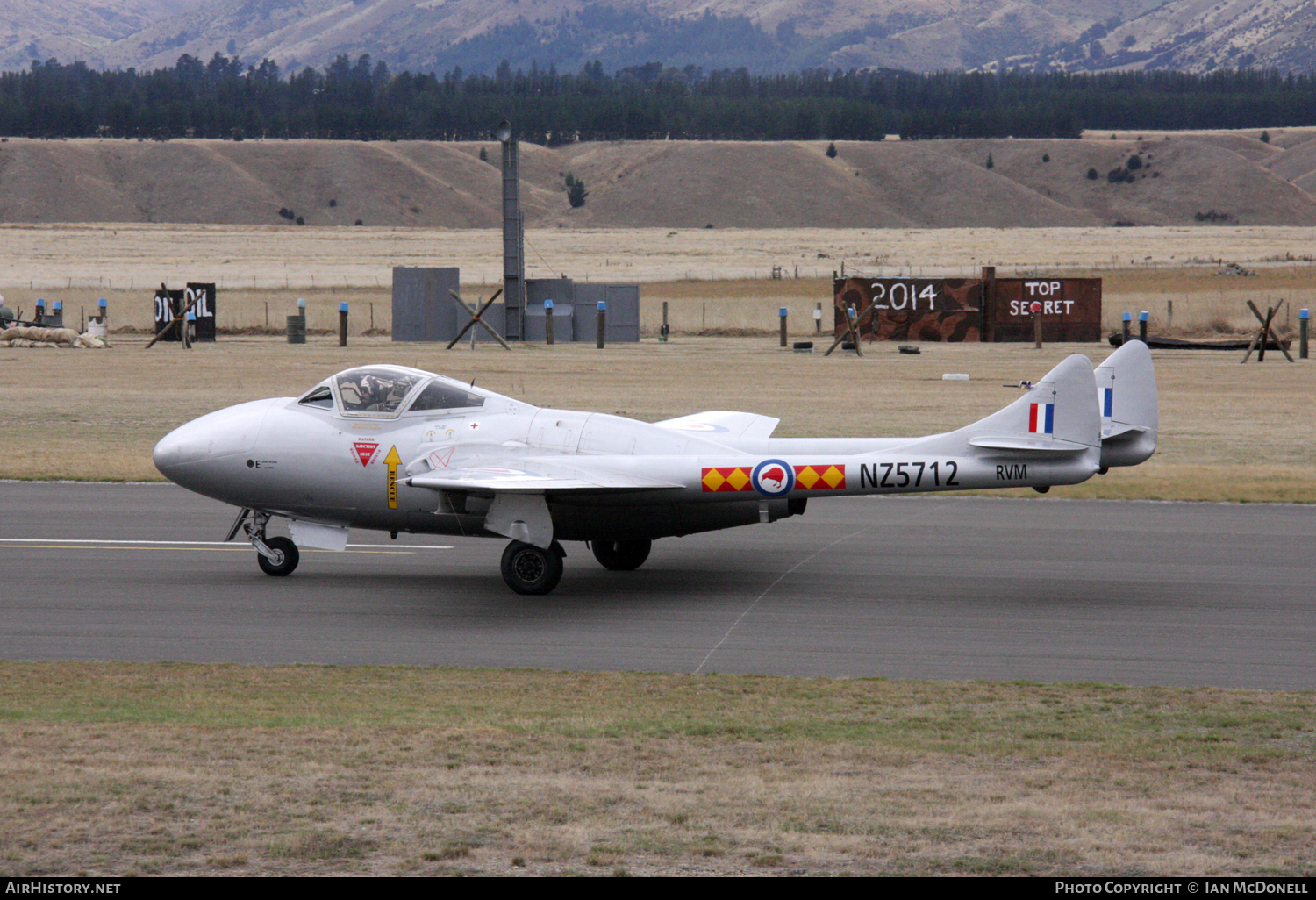 Aircraft Photo of ZK-RVM / RVM / NZ5712 | De Havilland D.H. 115 Vampire T55 | New Zealand - Air Force | AirHistory.net #98535