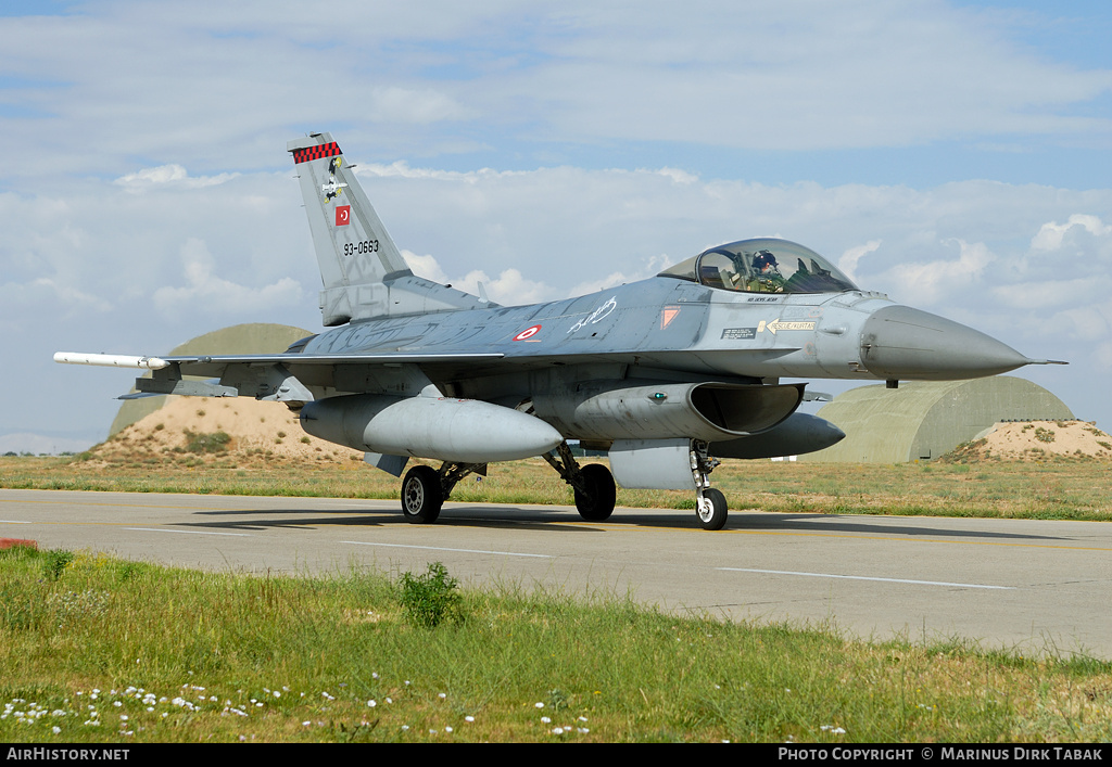 Aircraft Photo of 93-0663 | Lockheed Martin F-16CJ Fighting Falcon | Turkey - Air Force | AirHistory.net #98658