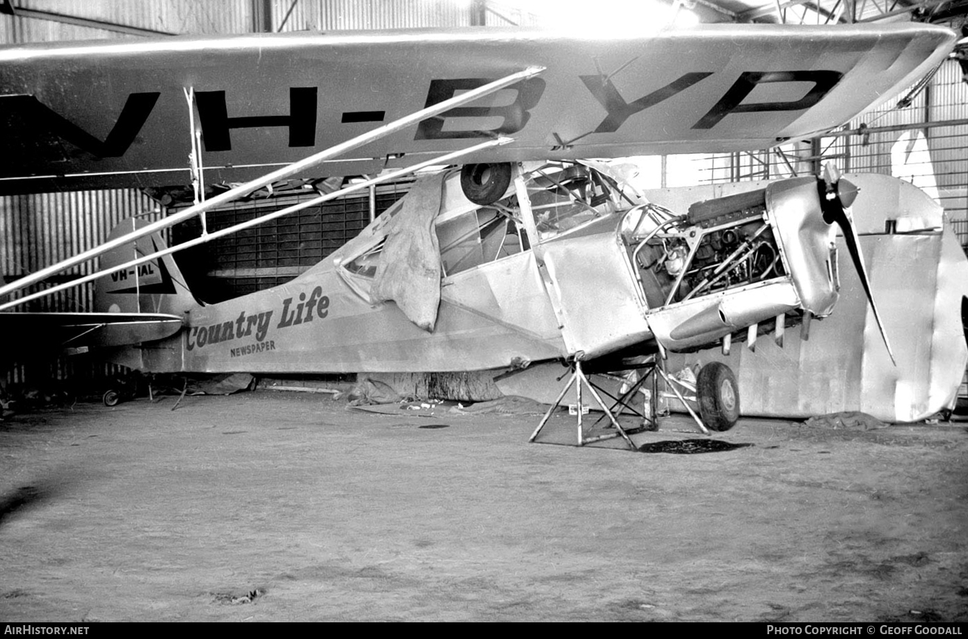 Aircraft Photo of VH-IAL | Auster J-5 Adventurer | Country Life Newspaper | AirHistory.net #98813