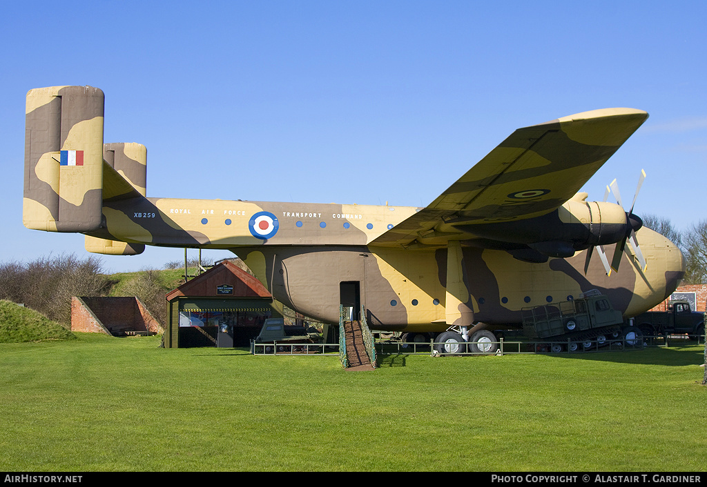 Aircraft Photo of XB259 | Blackburn B-101 Beverley C1 | UK - Air Force | AirHistory.net #98952