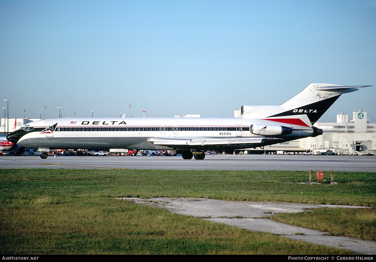 Aircraft Photo of N521DA | Boeing 727-232/Adv | Delta Air Lines | AirHistory.net #99034