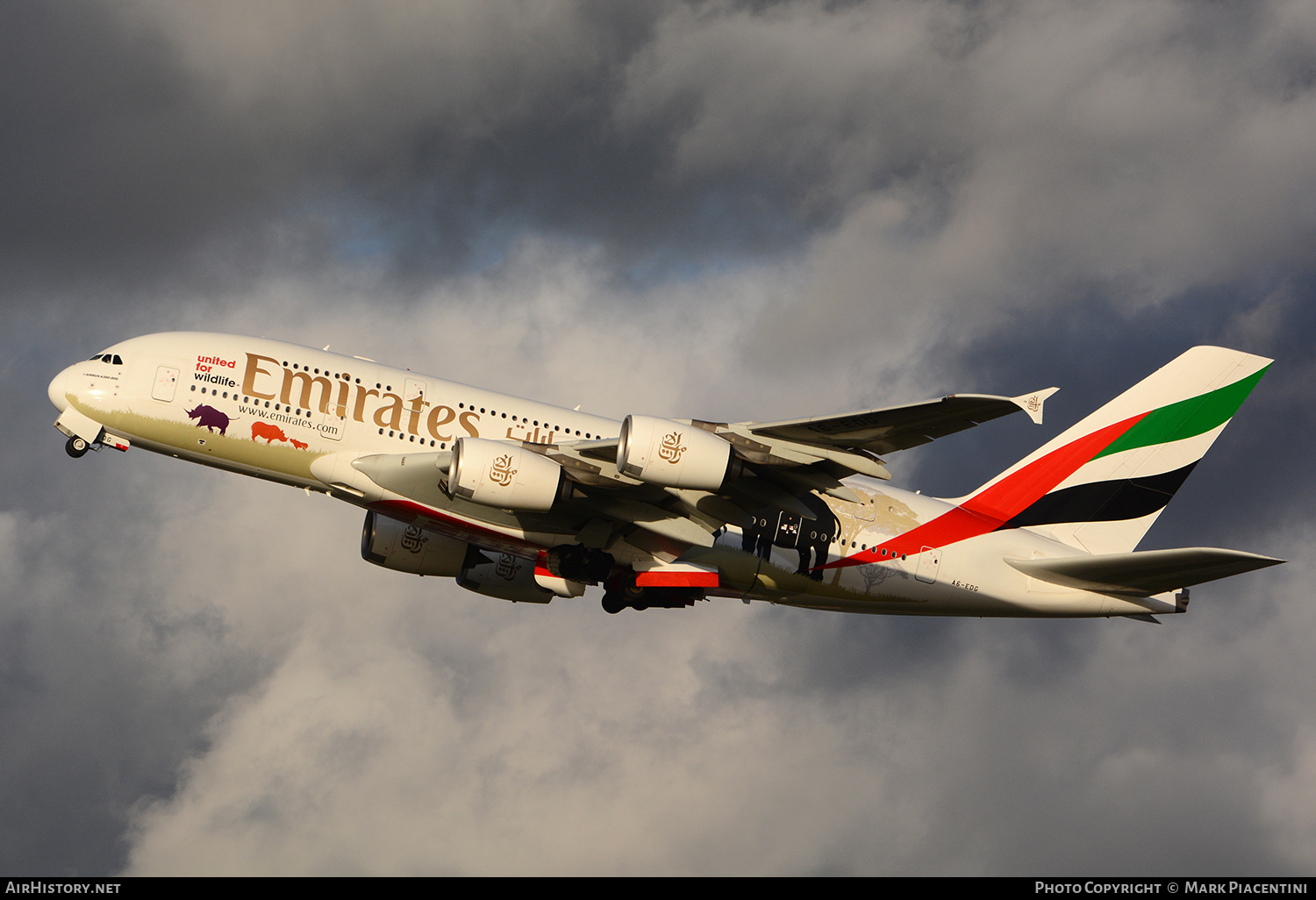 Aircraft Photo of A6-EDG | Airbus A380-861 | Emirates | AirHistory.net #99157