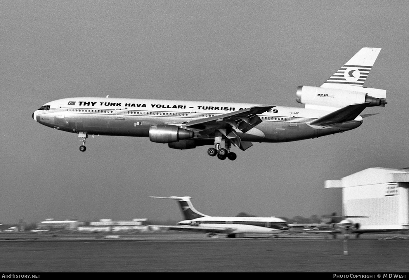 Aircraft Photo of TC-JAV | McDonnell Douglas DC-10-10 | THY Türk Hava Yolları - Turkish Airlines | AirHistory.net #99205