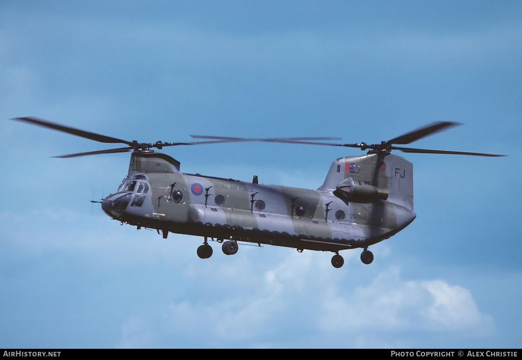 Aircraft Photo of ZD980 | Boeing Vertol Chinook HC1 (352) | UK - Air Force | AirHistory.net #99237