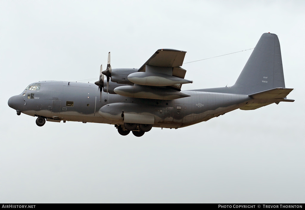 Aircraft Photo of 69-5832 / 95832 | Lockheed MC-130P Hercules (L-382) | USA - Air Force | AirHistory.net #99308