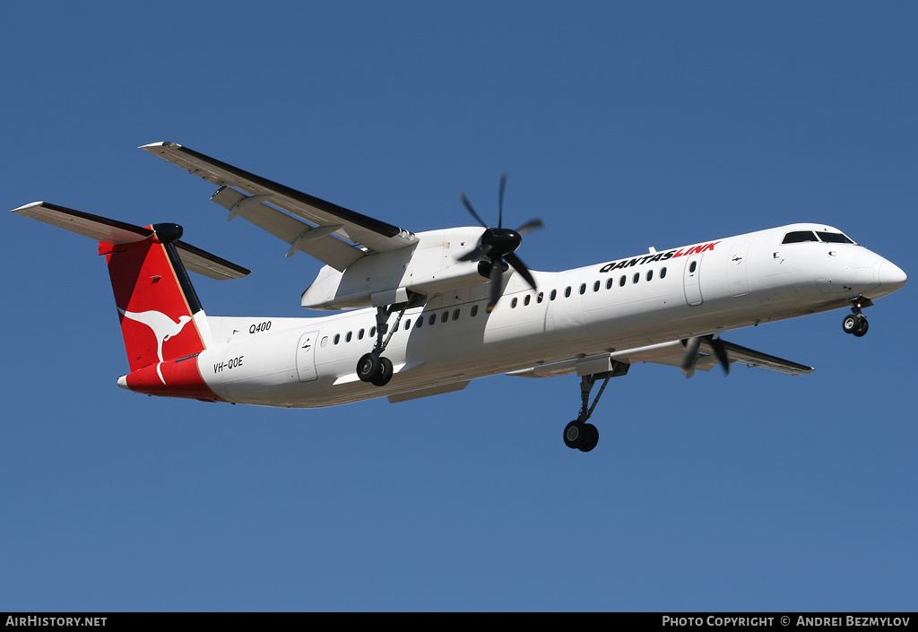 Aircraft Photo of VH-QOE | Bombardier DHC-8-402 Dash 8 | QantasLink | AirHistory.net #99533